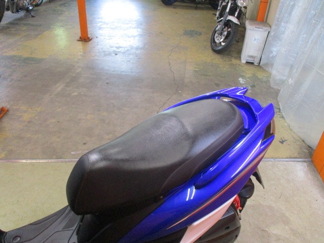 シートもこの通り破れもなければへたりもありません！来店が難しい場合にはお電話にて通販も可能ですよ！